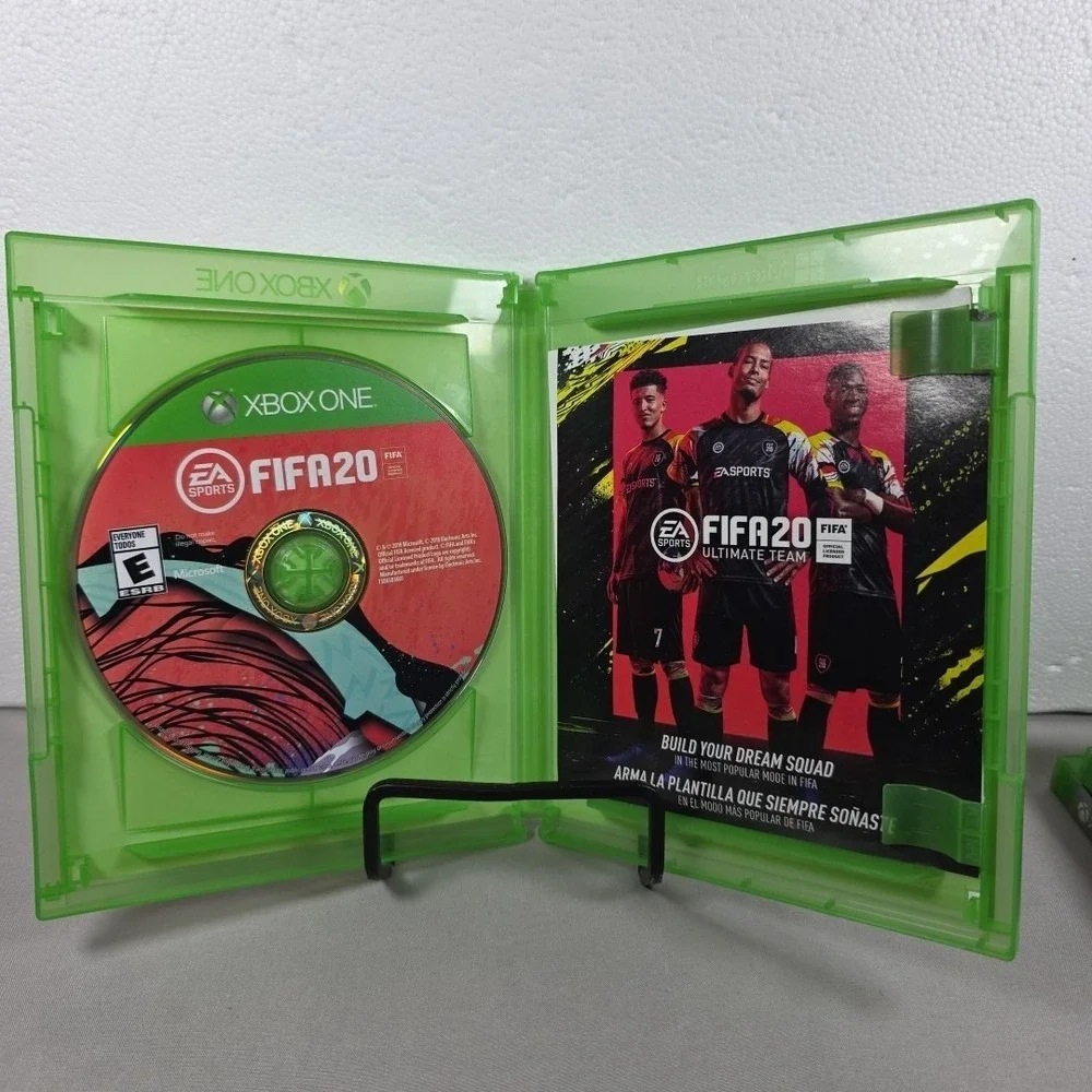 Lot of 4 Xbox One Sports‎ Games NBA 15, RBI 16, Fifa 14 &20. Bundle